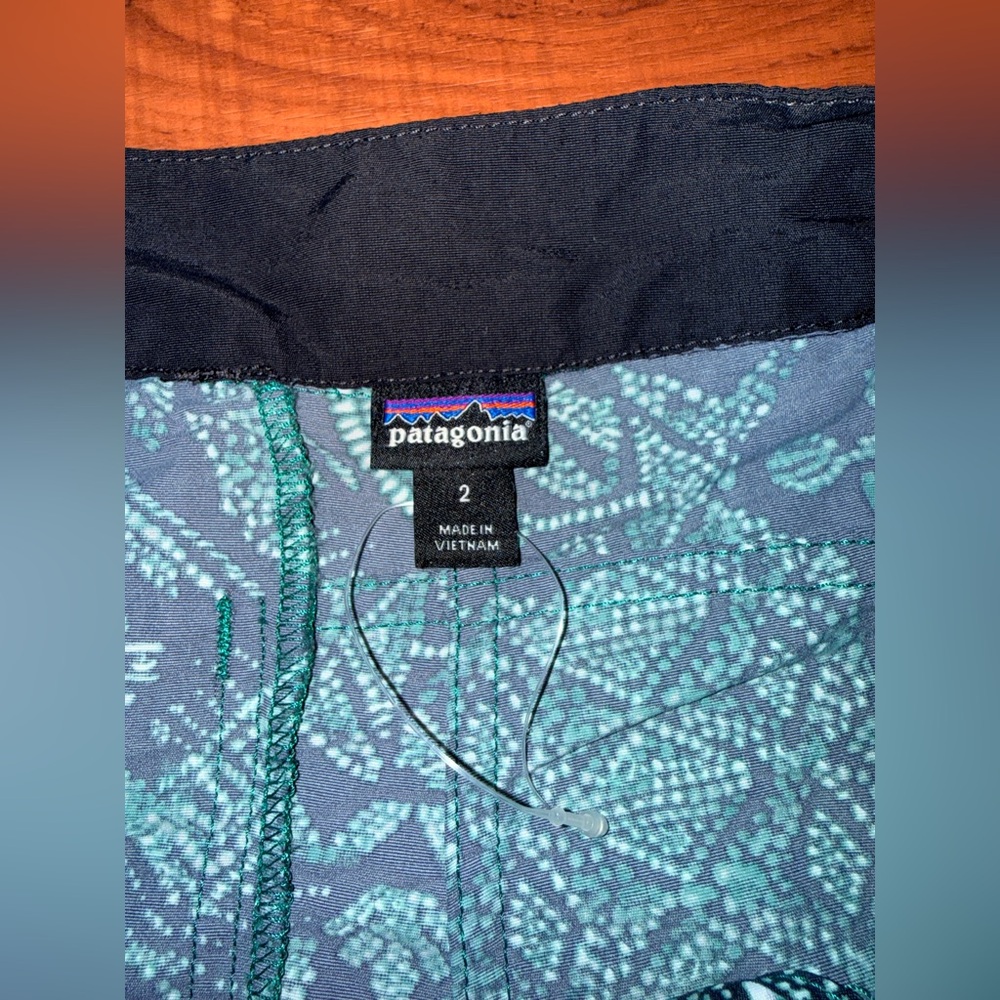 NWOT Patagonia Womens Size 2 Nylon Wavefarer Board Shorts 5" Surf UPF Swim - Picture 6 of 13